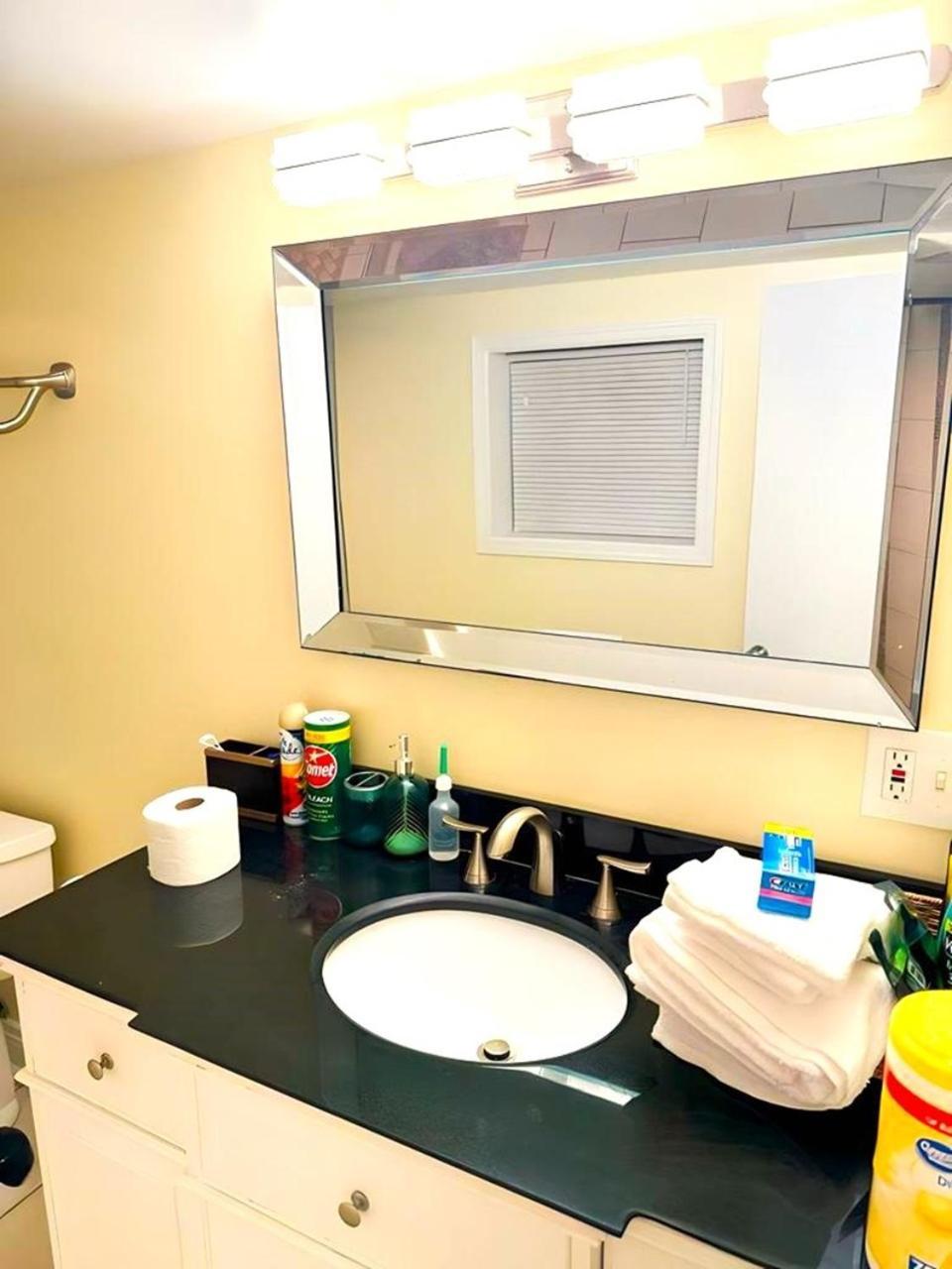 Fully Equipped Cozy 4/5 Br Apartment Chicago Exterior photo