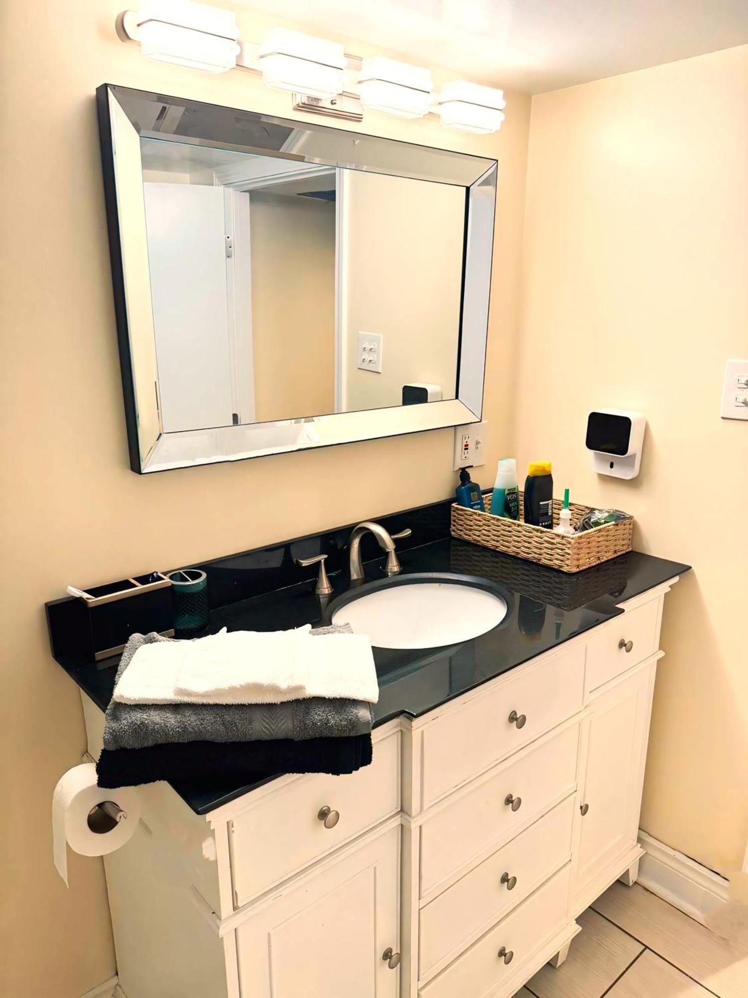 Fully Equipped Cozy 4/5 Br Apartment Chicago Exterior photo