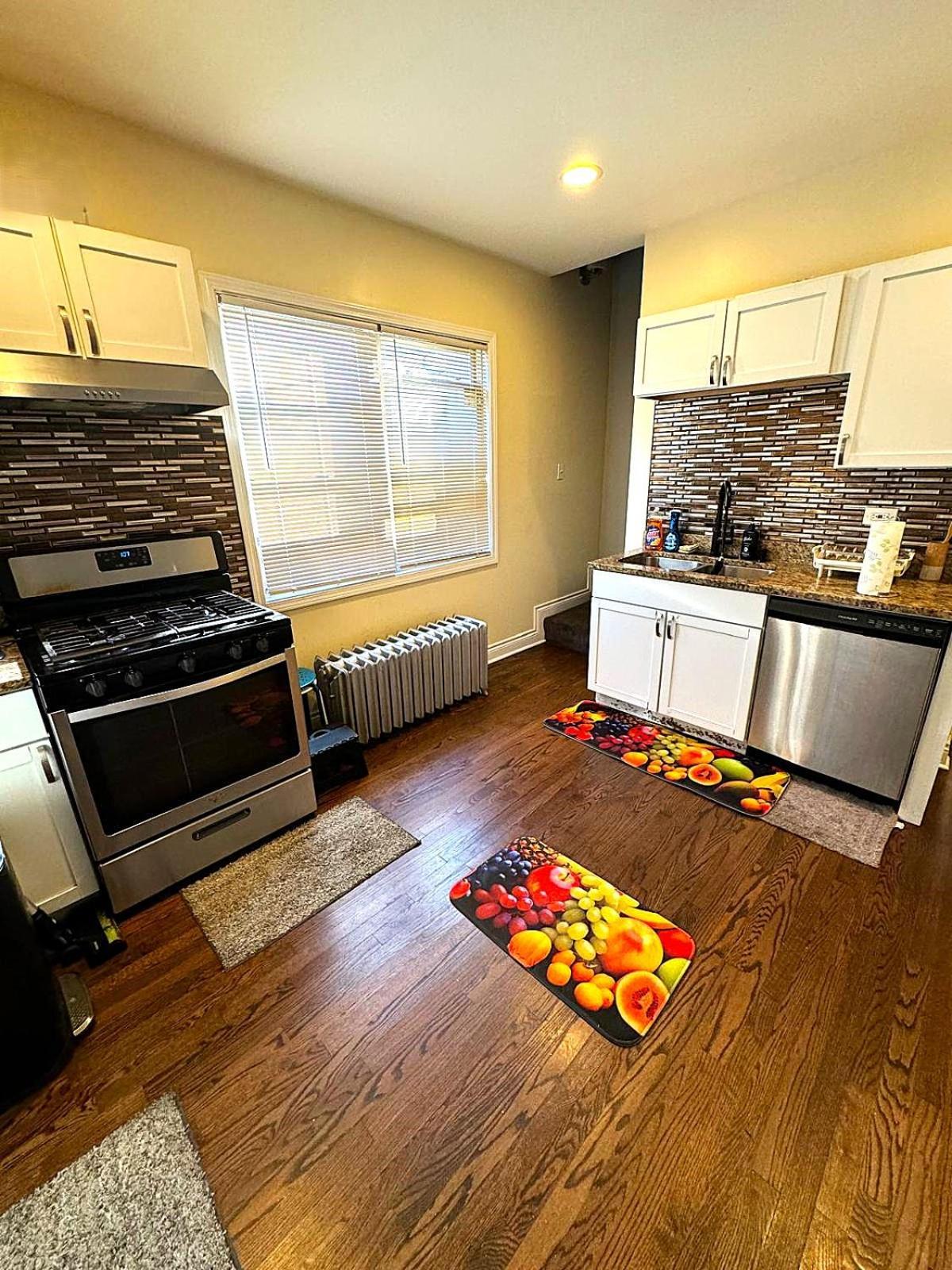 Fully Equipped Cozy 4/5 Br Apartment Chicago Exterior photo